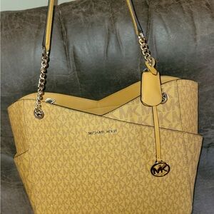 Jet set Michael Kors bag large logo